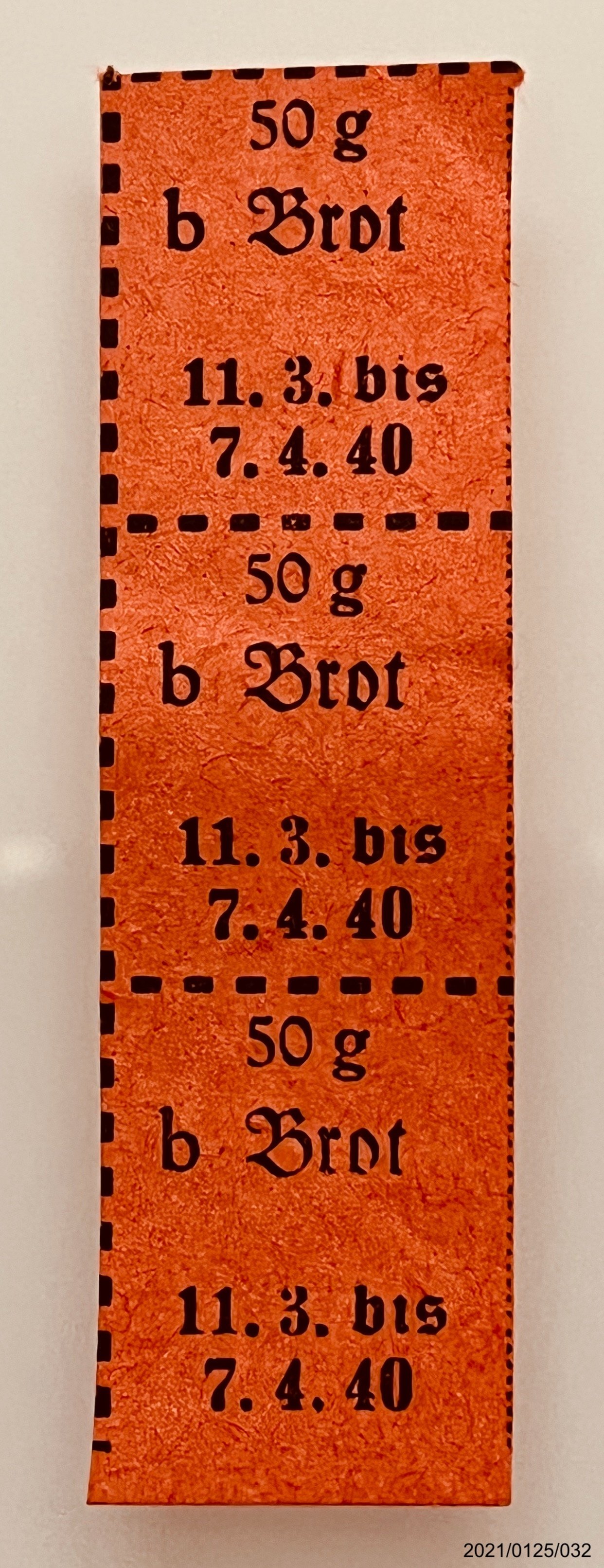 Lebensmittelmarken für 50g Brot 1940 (Museumsgesellschaft Bad Dürkheim e. V. CC BY-NC-SA)