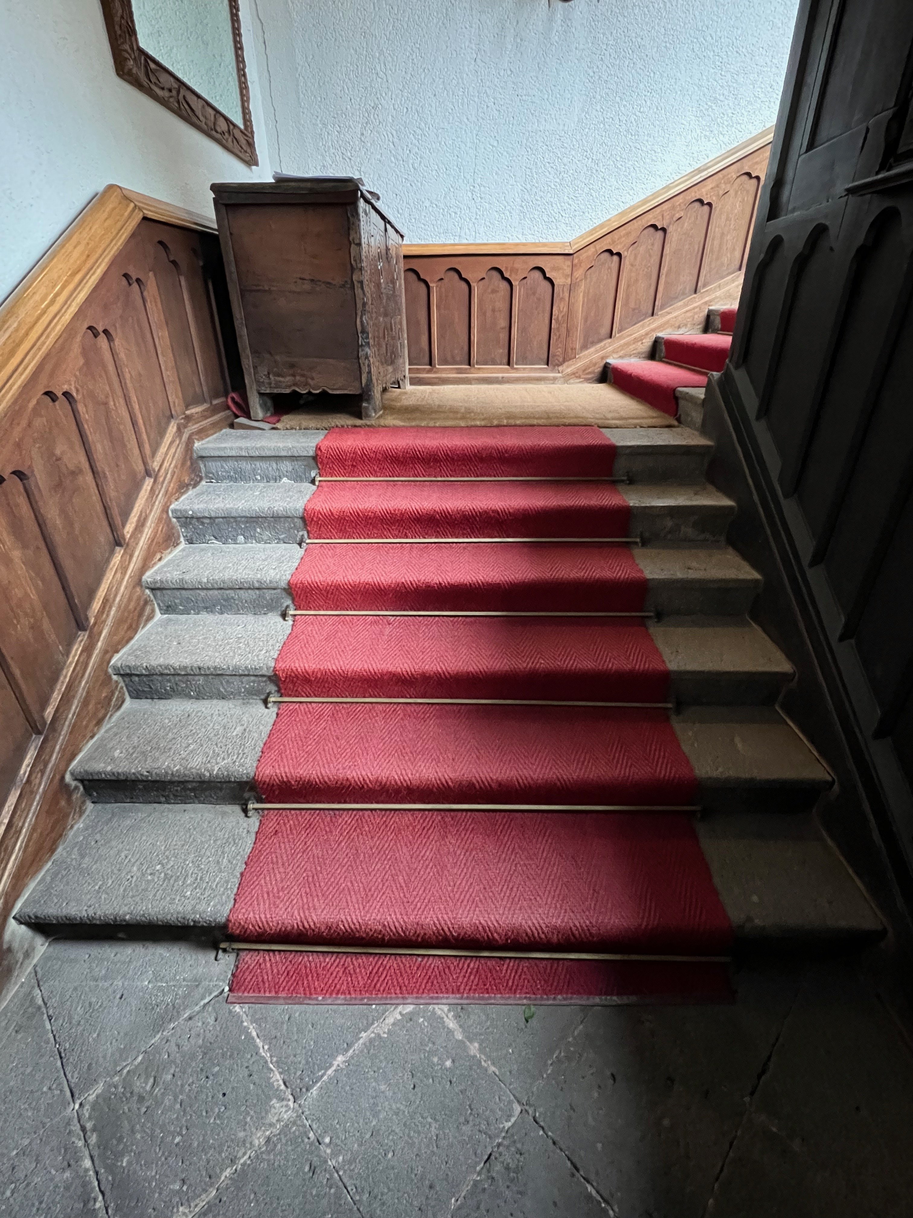 Aufgang zum ersten und zweiten Treppenpodest. (Reichsburg Cochem CC BY-NC-SA)