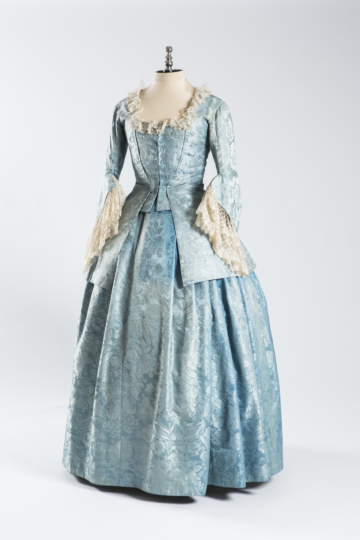 Damenkleid „Wasserblau“ von Josefine Jordan (Historisches Museum der Pfalz, Speyer CC BY)