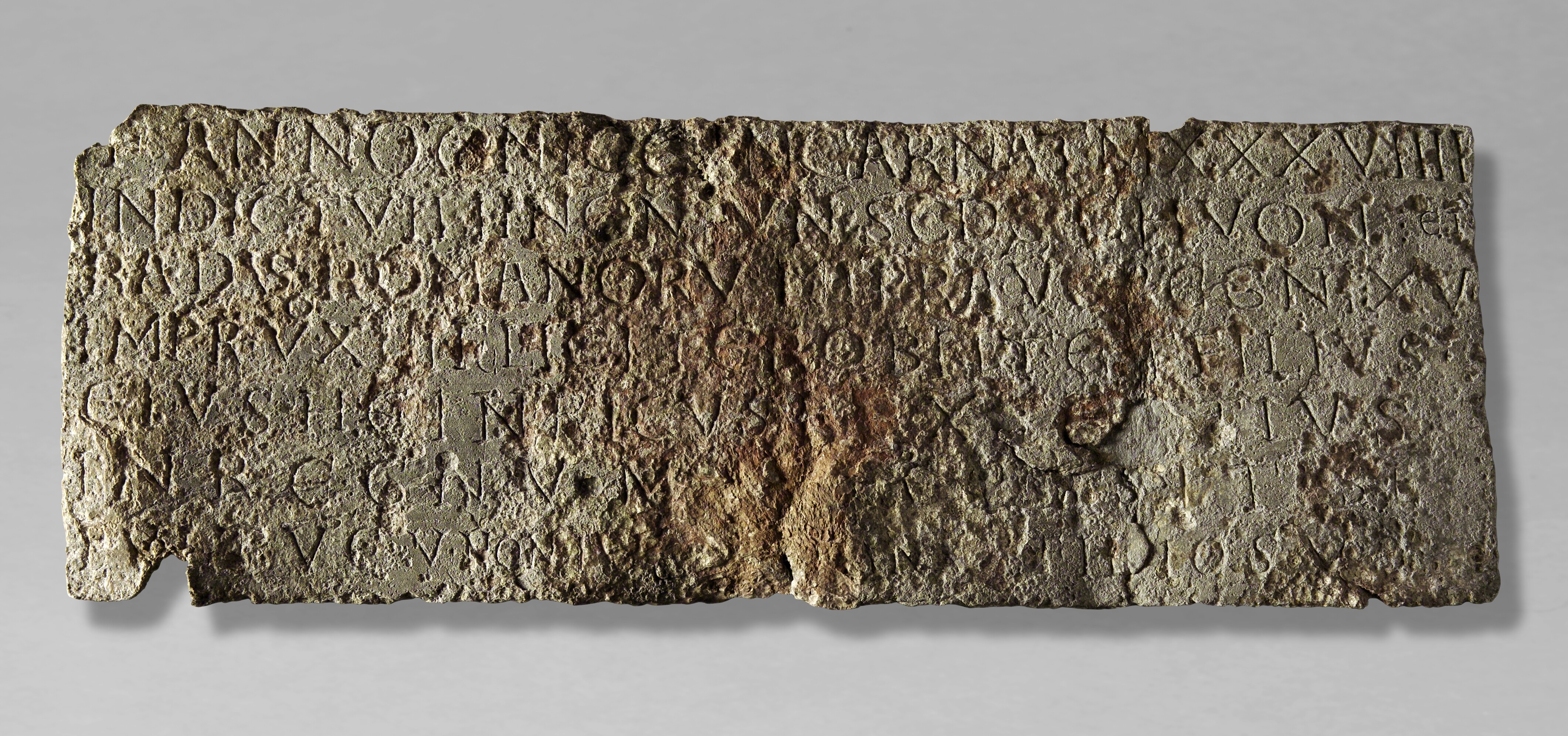 Inschrifttafel / Grabauthentik Kaiser Konrads II. (Dom- und Diözesanmuseum im Historischen Museum der Pfalz Speyer CC BY-NC-ND)