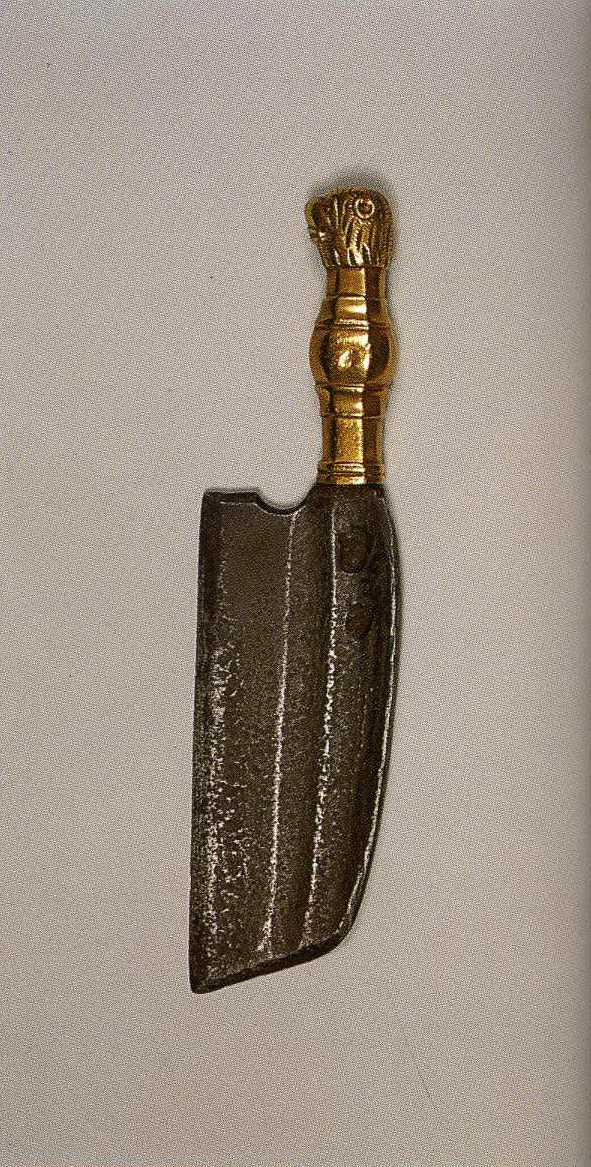 Küferbeil: Bandmesser mit Löwenkopfgriff (Historisches Museum der Pfalz, Speyer CC BY)