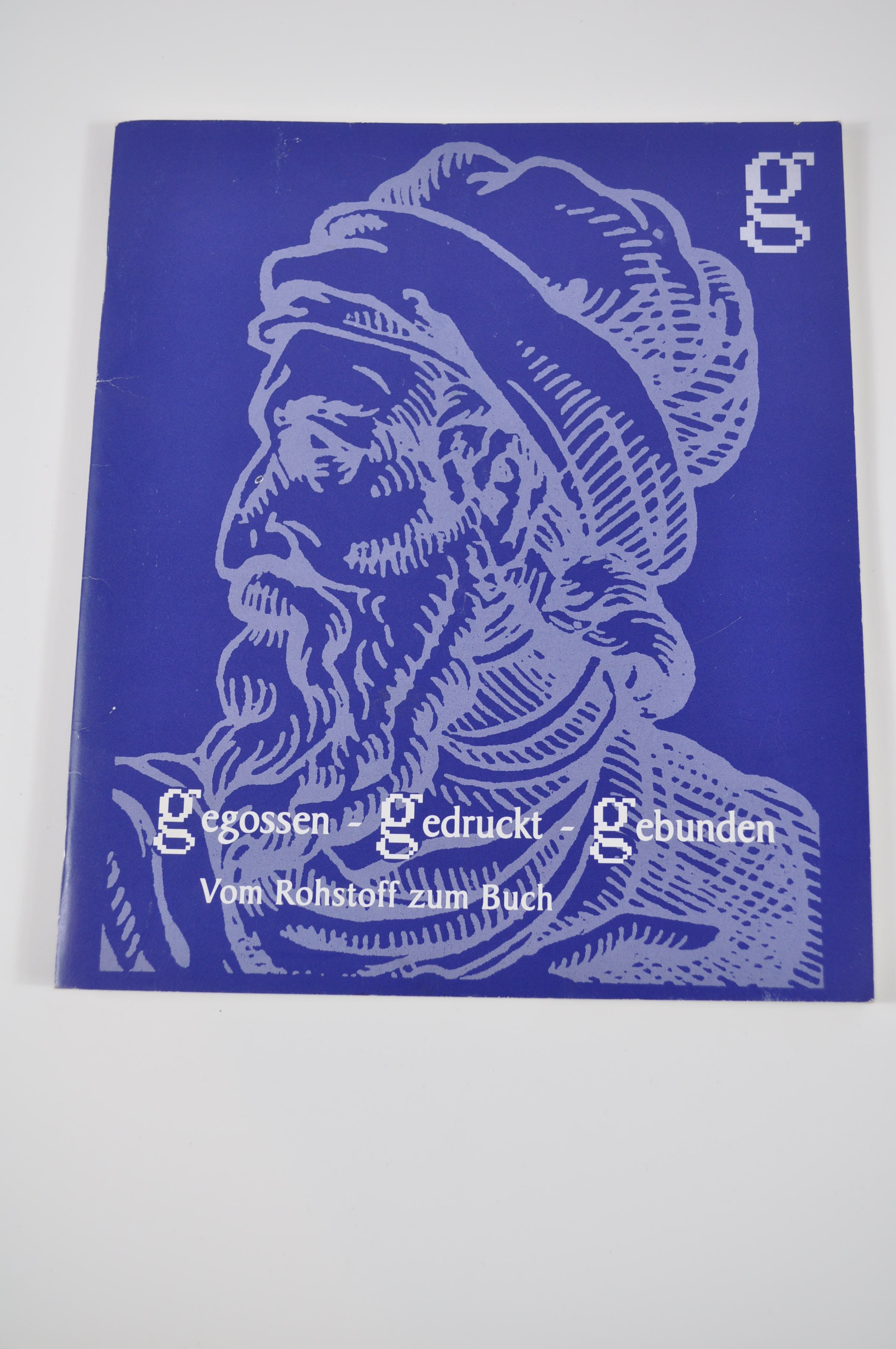Begleitbroschüre Gegossen - Gedruckt - Gebunden - Vom Rohstoff zum Buch (Rheinland-Pfälzisches Freilichtmuseum CC BY-NC-SA)