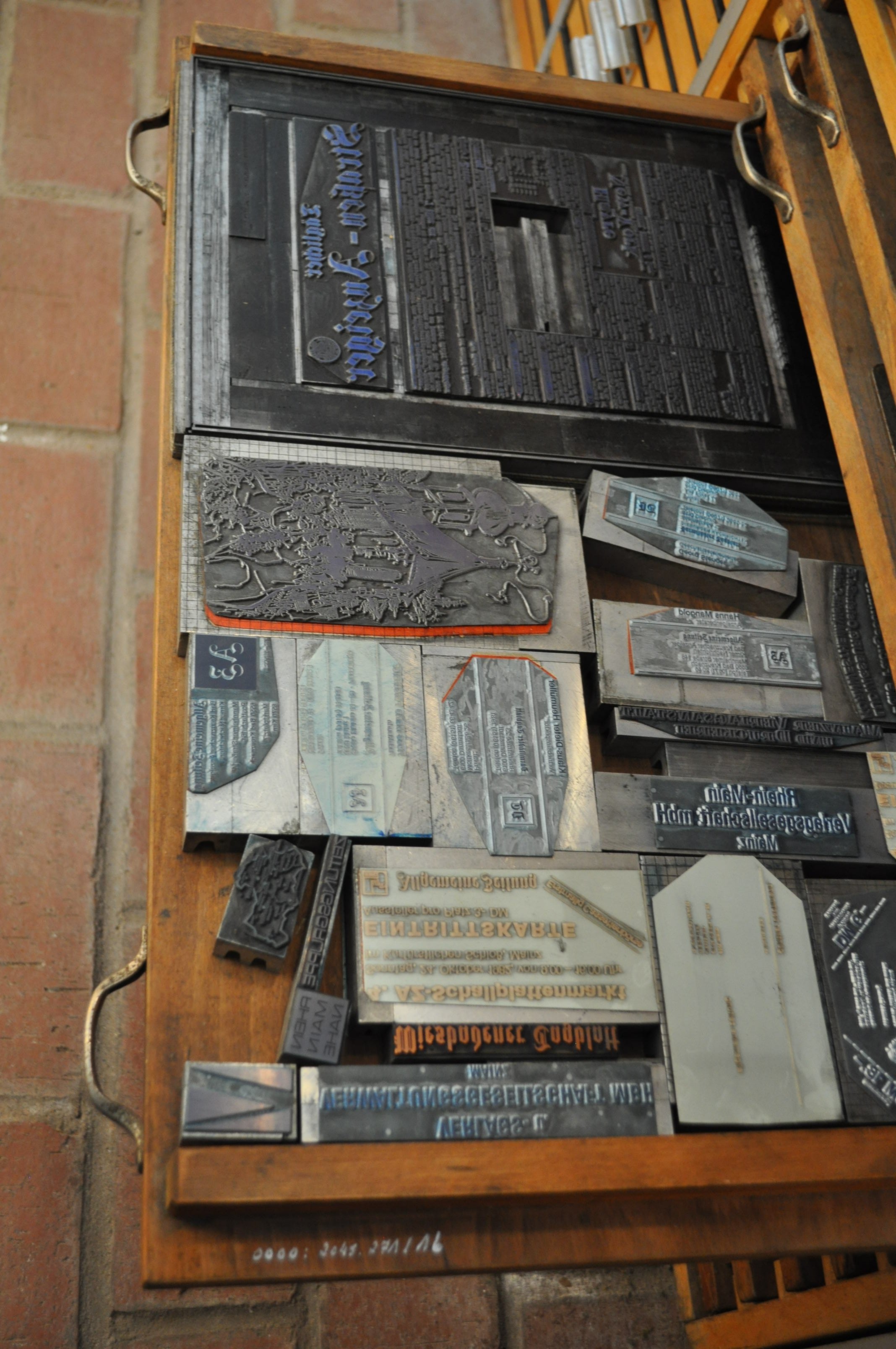 Schublade mit Druckformen, Bleiklischees (Rheinland-Pfälzisches Freilichtmuseum CC BY-NC-SA)