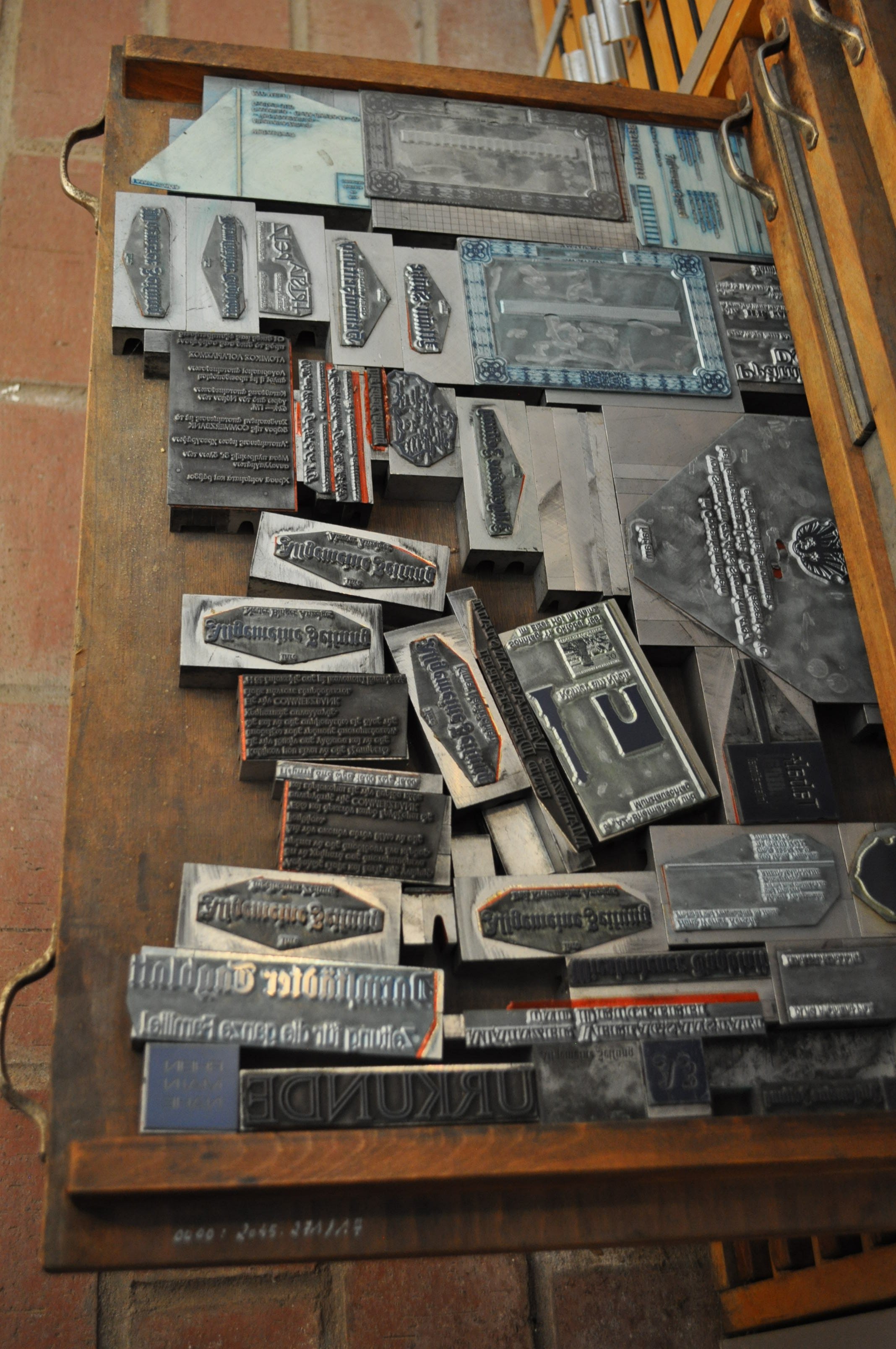 Schublade mit kleinen Druckstöcken und Klischees (Rheinland-Pfälzisches Freilichtmuseum CC BY-NC-SA)
