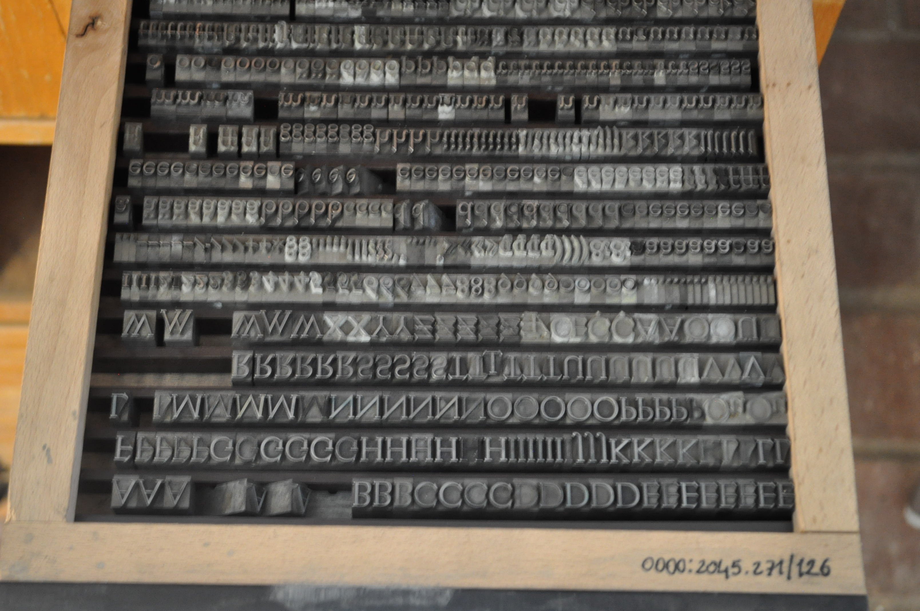 Steckschriftkästen mit unbekannten Schriftarten (Rheinland-Pfälzisches Freilichtmuseum CC BY-NC-SA)