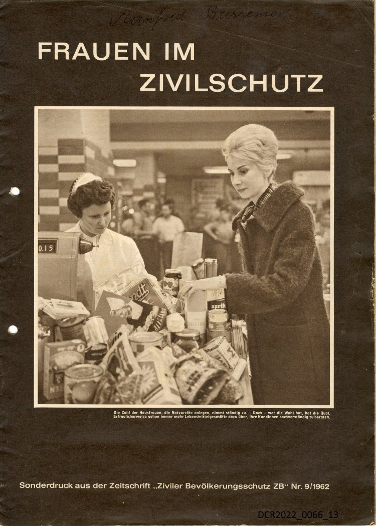 Heft, Aufklärungsbroschüre, Frauen im Zivilschutz ("dc-r" docu center ramstein RR-P)