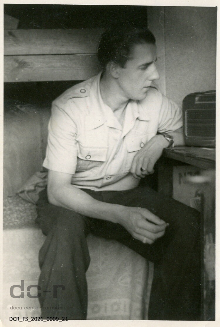 Schwarzweißfoto, Portraitaufnahme von Walter Matheis ("dc-r" docu center ramstein RR-F)