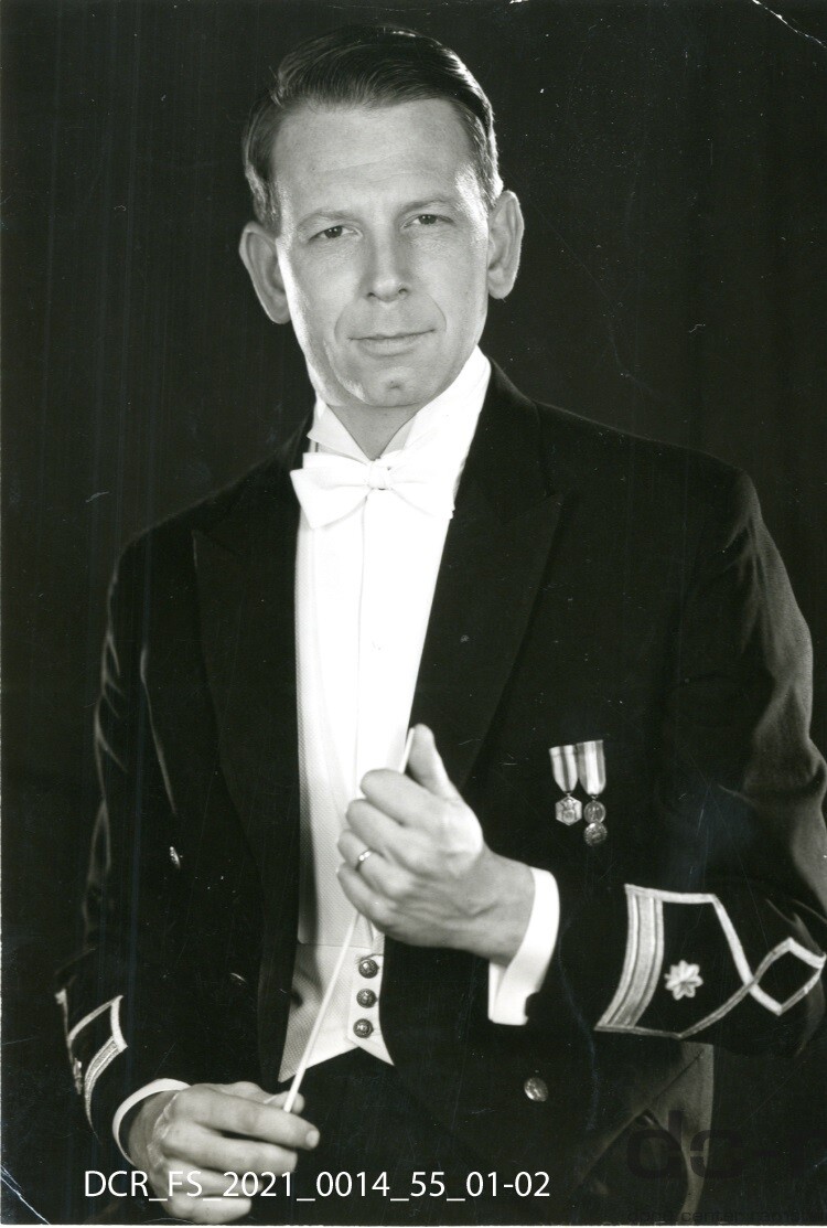 Schwarzweißfoto, Portraitaufnahme von Major Harold C. Johnson ("dc-r" docu center ramstein RR-F)