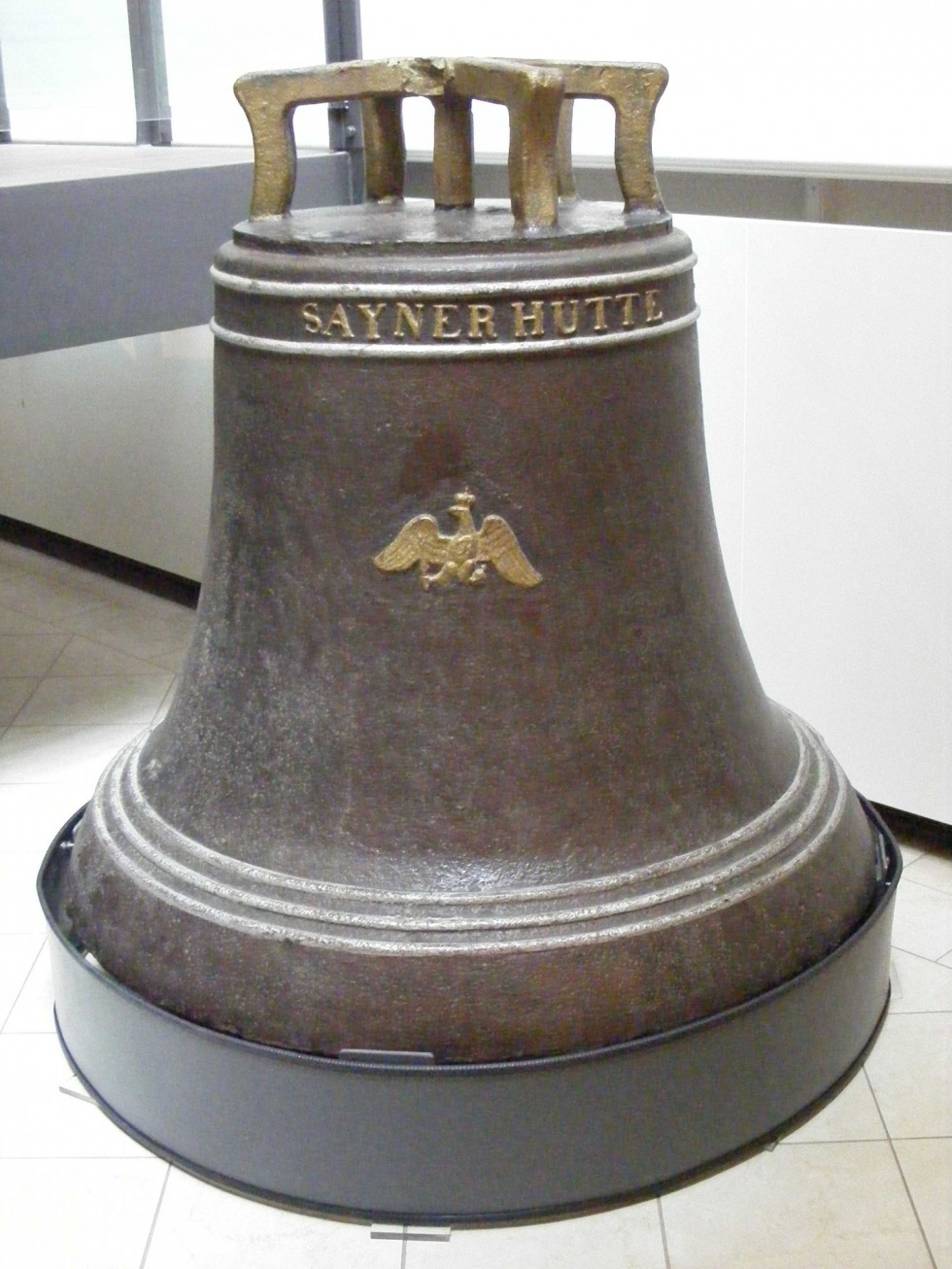 Gusseiserne Glocke mit preußischem Adler (Rheinisches Eisenkunstguss-Museum CC BY-NC-SA)