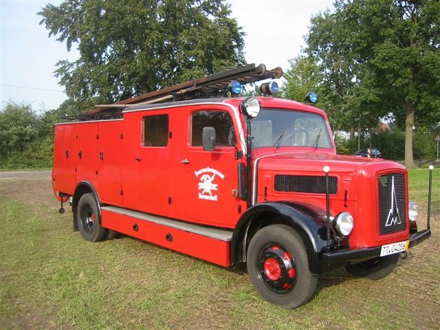Löschgruppenfahrzeug LF 15  (Rheinland-Pfälzisches Feuerwehrmuseum  CC BY-NC-SA)