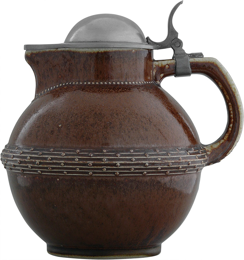 Kanne mit Zinndeckel (Keramikmuseum Westerwald CC BY-NC-SA)