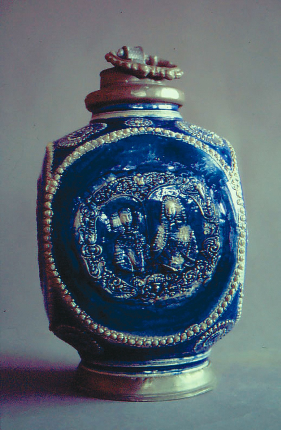 Flasche - Kruke - Schraubflasche - Schraubkruke (Keramikmuseum Westerwald CC BY-NC-SA)