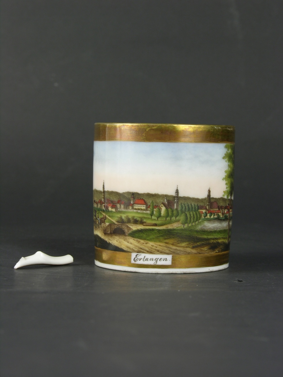 Tasse mit Ansicht von Erlangen. (Historisches Museum der Pfalz, Speyer CC BY)