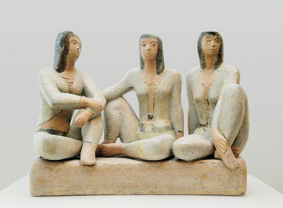 Drei Hockende Frauen (Keramikmuseum Westerwald CC BY-NC-SA)