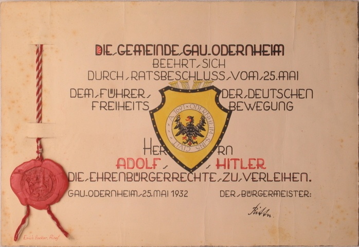 Ehrenbürgerurkunde der Gemeinde Gau-Odernheim für Adolf Hitler (Museum der Stadt Alzey CC BY-NC-SA)