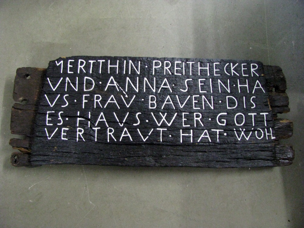 Türbalken &quot;Merthin Preithecker&quot; (Landschaftsmuseum Westerwald Hachenburg CC BY-NC-SA)
