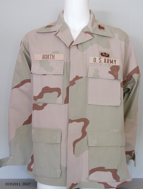 Uniformhemd und Uniformhose, DCU, Desert Combat Uniform, 3 Color Desert (dc-r docu center ramstein CC BY-NC-SA)
