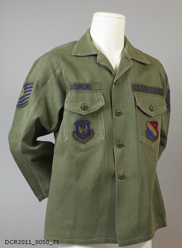 Uniformhemd, Fatigues, olivgrün (dc-r docu center ramstein CC BY-NC-SA)