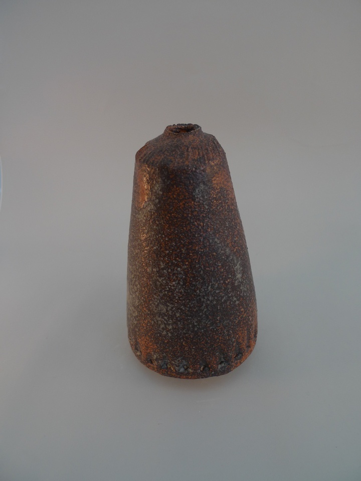 Vase mit Kerbungen (Keramikmuseum Westerwald CC BY-NC-SA)