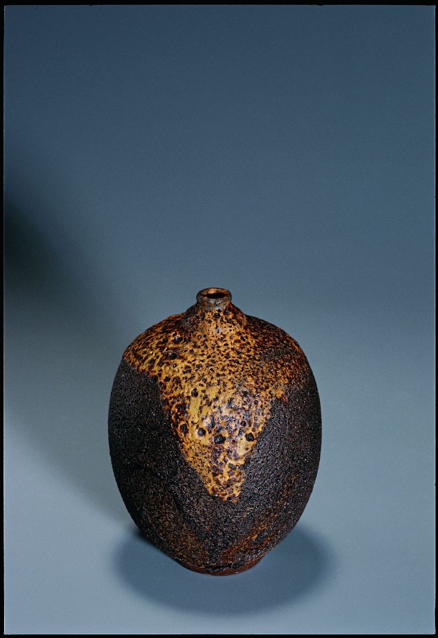 Asshoff, Ingeborg und Bruno - Vase um 1960. (Moderne Keramik des 20. Jh. - Landessammlung RLP CC BY-NC-SA)