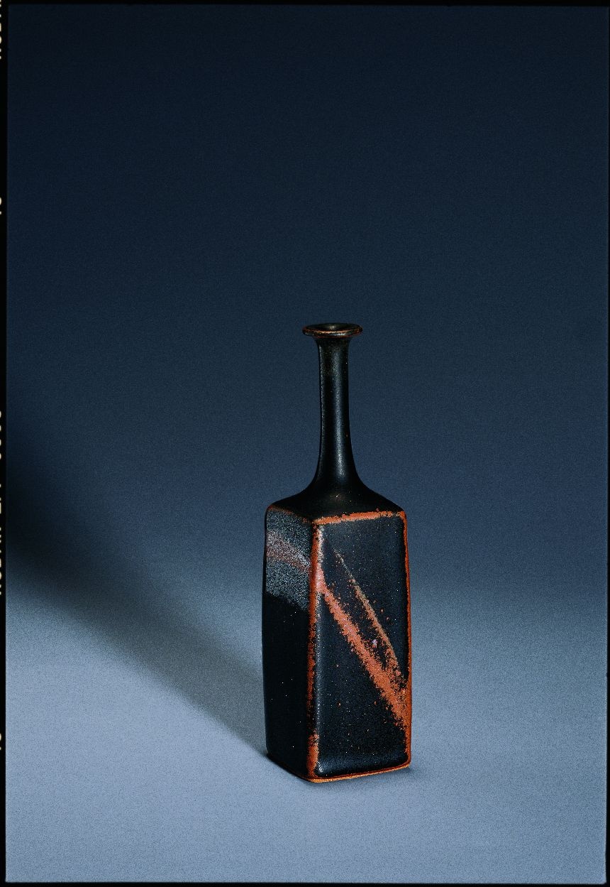 Scheid, Karl - Eckige Vase, 1968 (Moderne Keramik des 20. Jh. - Landessammlung RLP CC BY-NC-SA)
