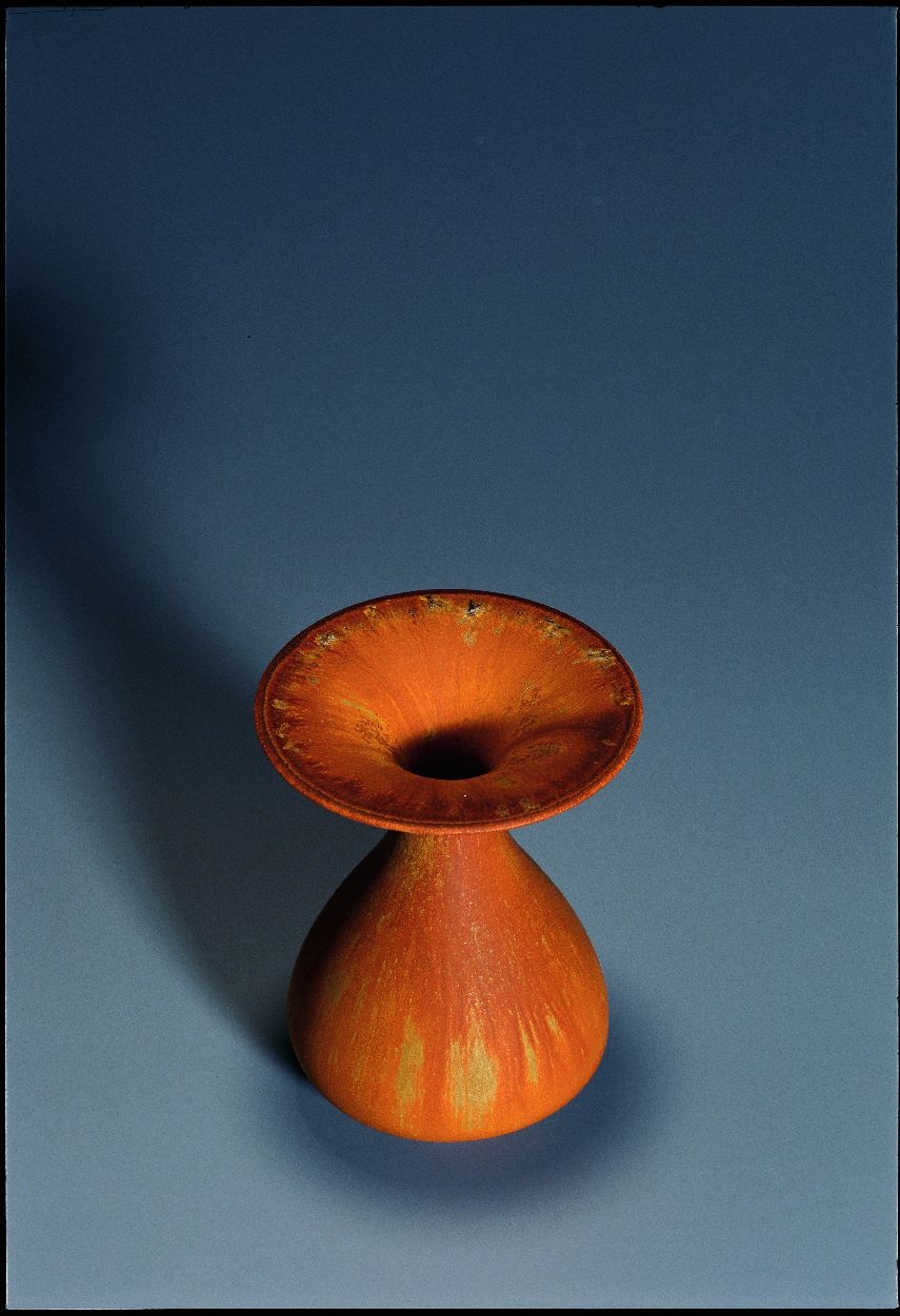 Scheid, Ursula - Vase 1973 (Moderne Keramik des 20. Jh. - Landessammlung RLP CC BY-NC-SA)