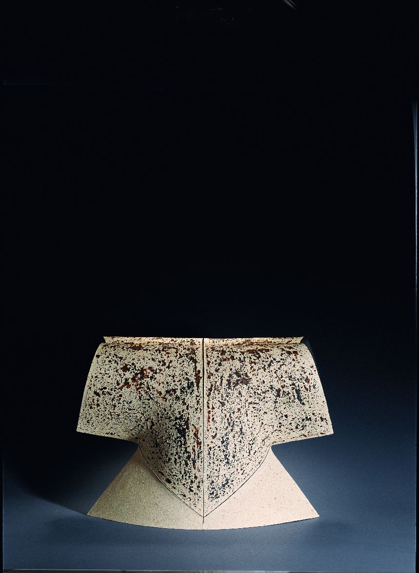 Ternes, Rita - Plastik &quot;Gewandform&quot;, 1986 (Moderne Keramik des 20. Jh. - Landessammlung RLP CC BY-NC-SA)