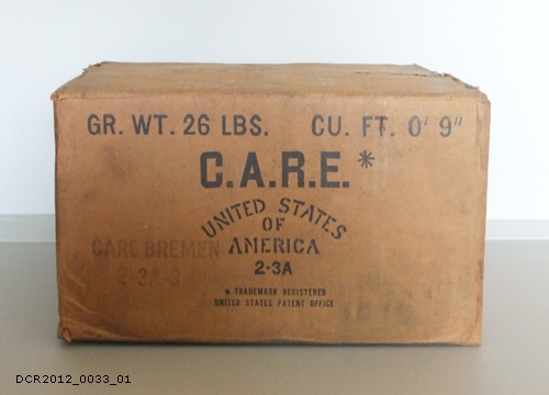 Paket, CARE-Paket (dc-r docu center ramstein CC BY-NC-SA)