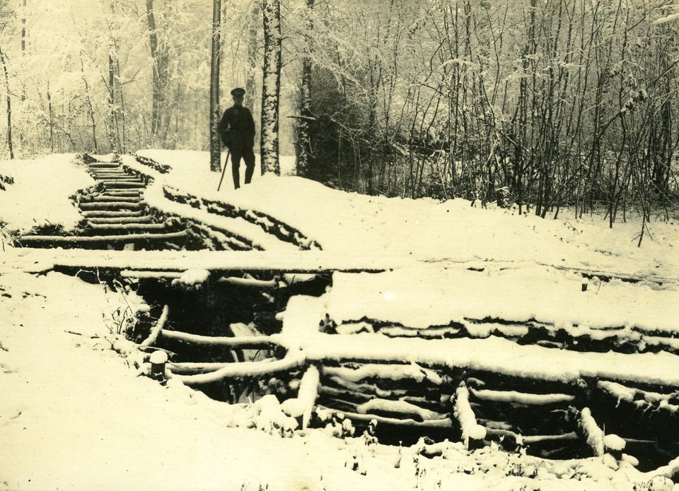 Schützengraben im Schnee (Historisches Museum der Pfalz, Speyer CC BY)