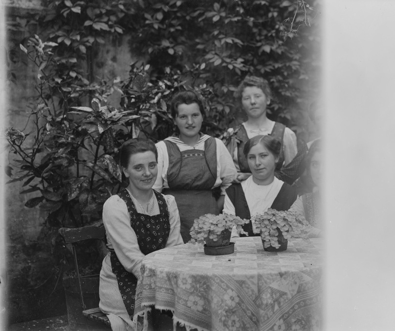Fünf Frauen (Historisches Museum der Pfalz, Speyer CC BY)