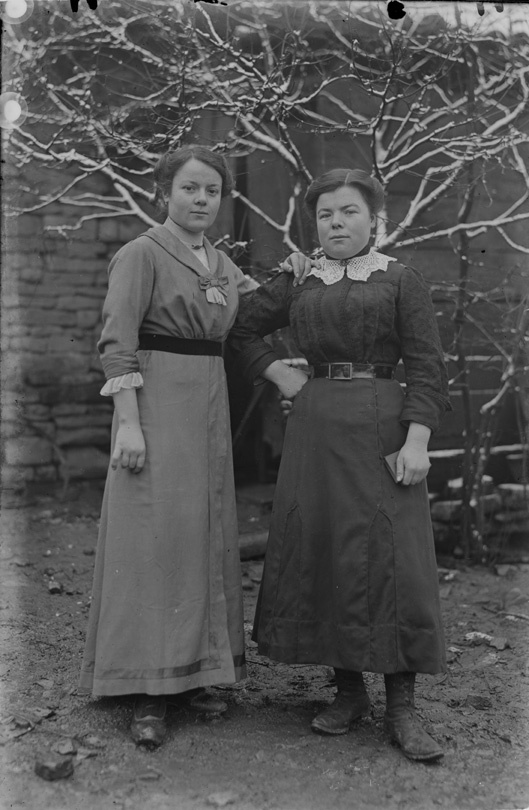 Zwei Frauen (Historisches Museum der Pfalz, Speyer CC BY)