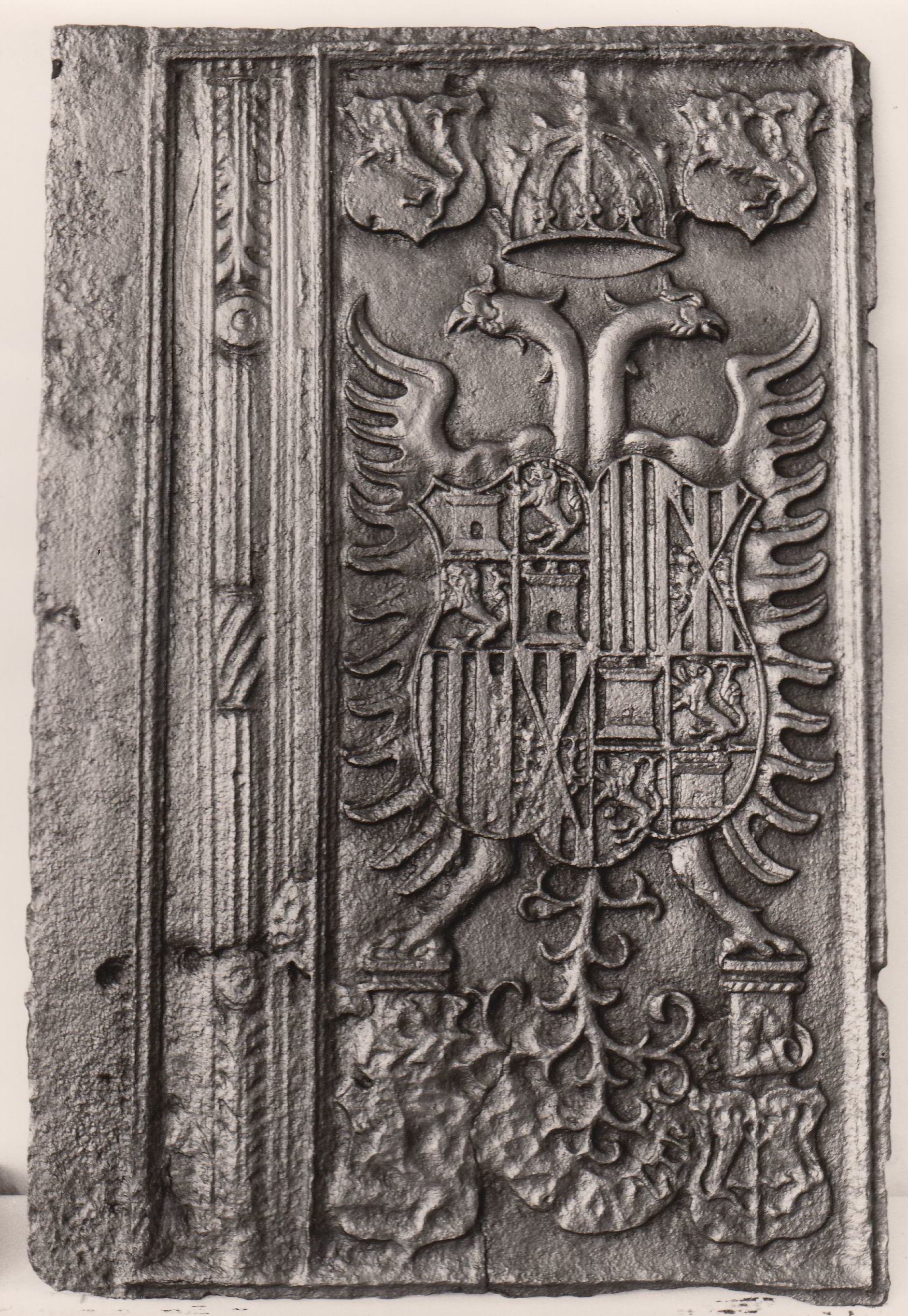 Ofenplatte mit Wappen Kaiser Karl V. (Rheinisches Landesmuseum Trier CC BY-NC-SA)