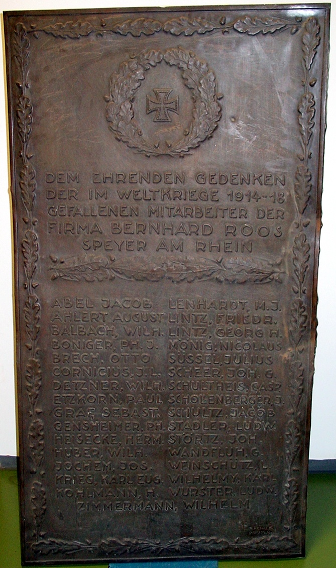Gedenktafel für die Gefallenen des Ersten Weltkrieges, Fa. Roos, Speyer (Historisches Museum der Pfalz, Speyer CC BY)