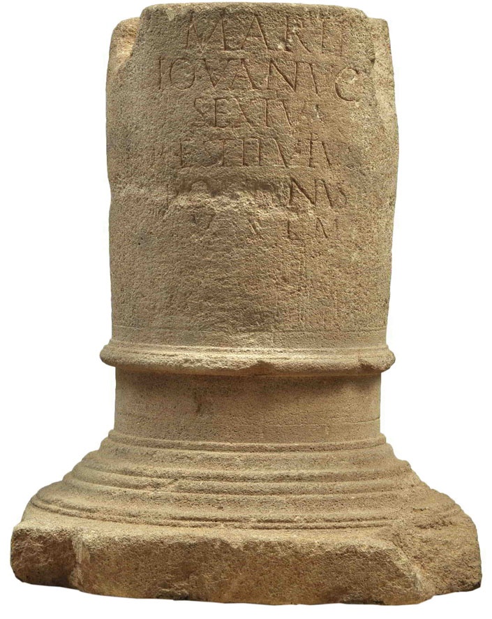 Säule mit Inschrift für Mars Iovantucarus (Rheinisches Landesmuseum Trier CC BY-NC-SA)