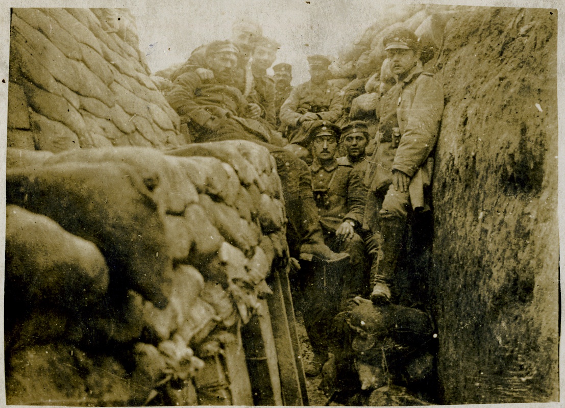 Soldaten im Schützengraben (Historisches Museum der Pfalz, Speyer CC BY)