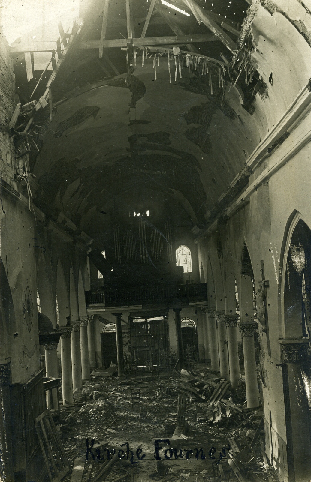 Fotopostkarte "beschädigte Kirche" (Historisches Museum der Pfalz, Speyer CC BY)