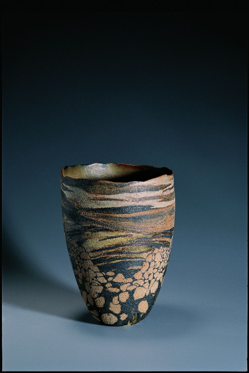 Baxter, Alan - Offener Becher, 1980. (Moderne Keramik des 20. Jh. - Landessammlung RLP CC BY-NC-SA)