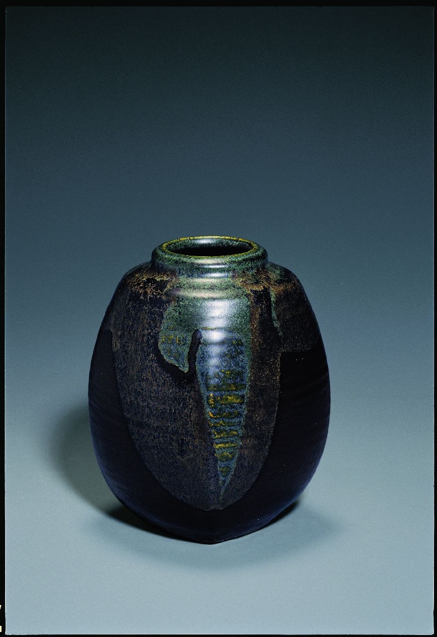 Chabert, Dorothea - Vase "Vierpaß", 1990/91. (Moderne Keramik des 20. Jh. - Landessammlung RLP CC BY-NC-SA)