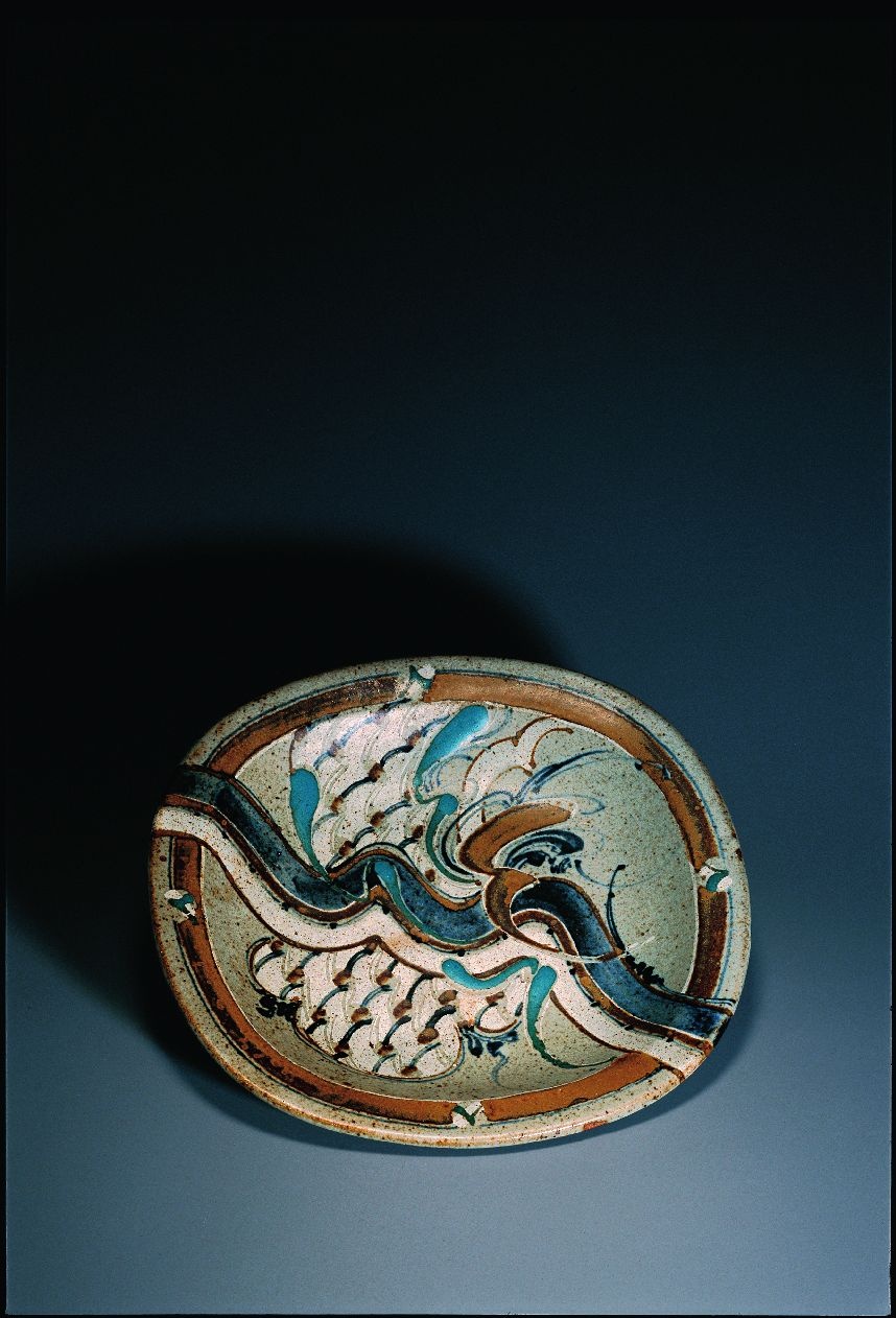 Crousaz, Jean-Claude de - Ovale Platte, 1986. (Moderne Keramik des 20. Jh. - Landessammlung RLP CC BY-NC-SA)