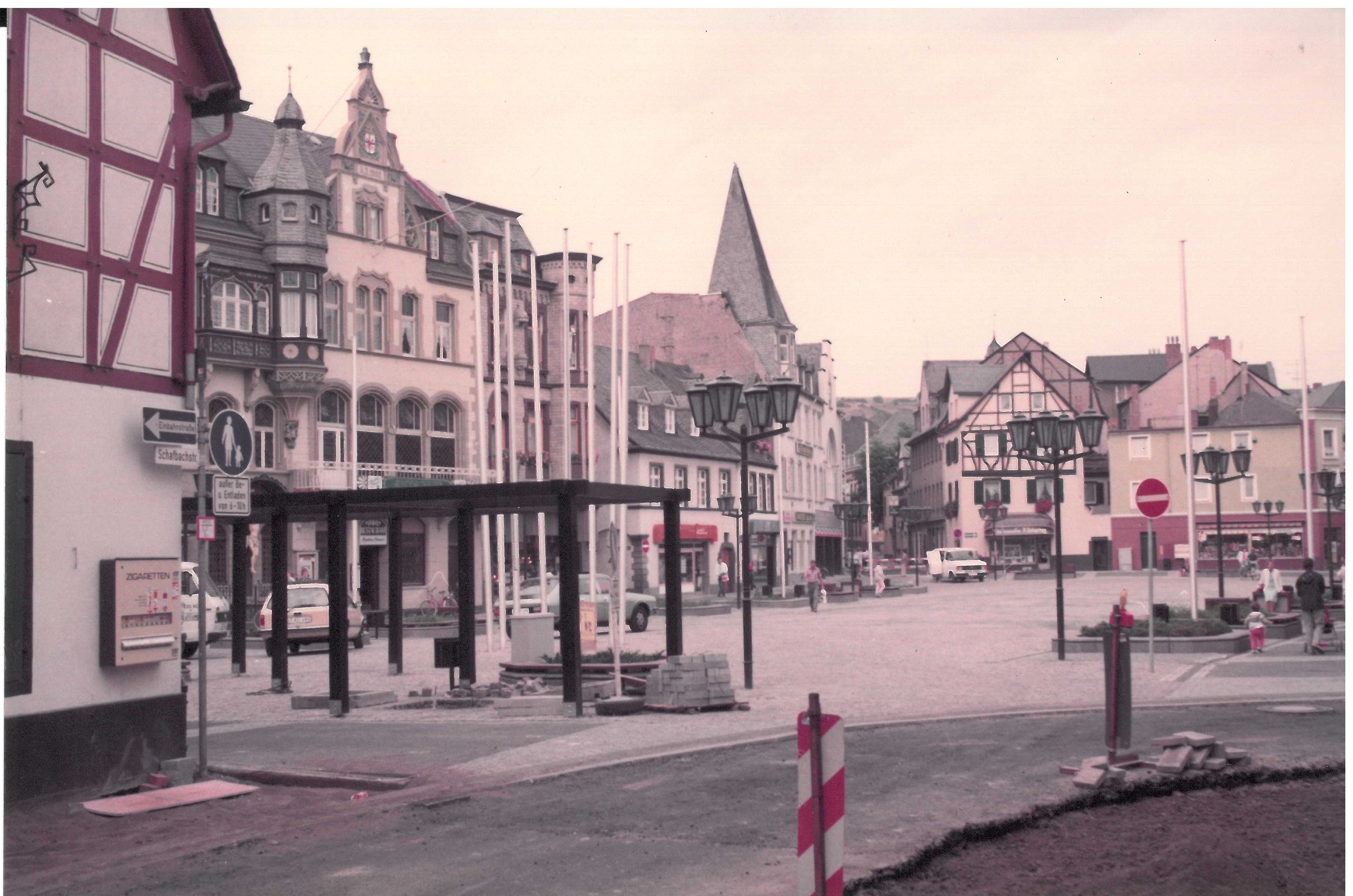 Fotografie des neu gestalteten Marktplatz (Stadtmuseum Andernach CC BY-NC-SA)