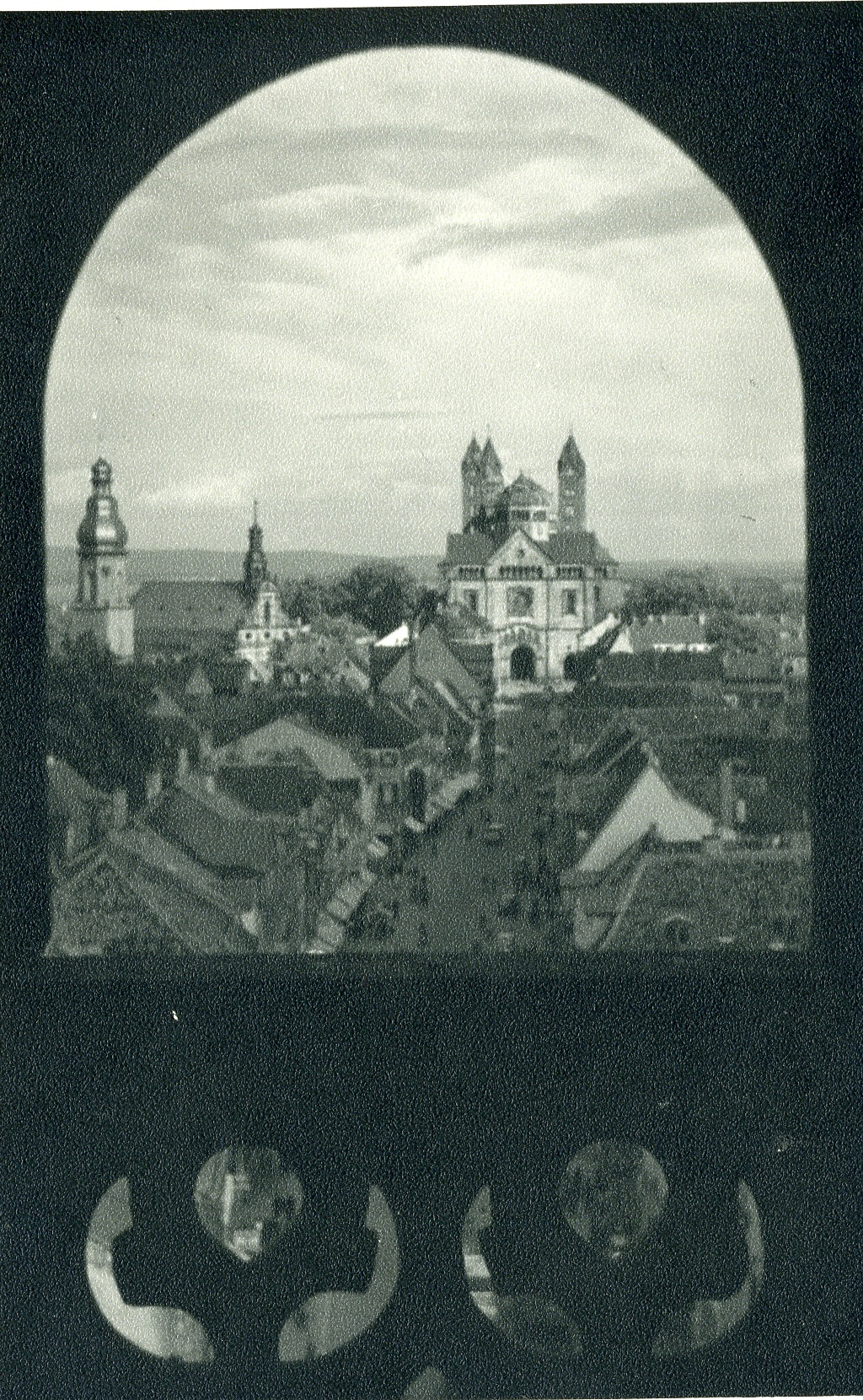 Fotopostkarte "Kaiserdom Speyer (Ansicht Westfassade XI) (Historisches Museum der Pfalz, Speyer CC BY-NC)