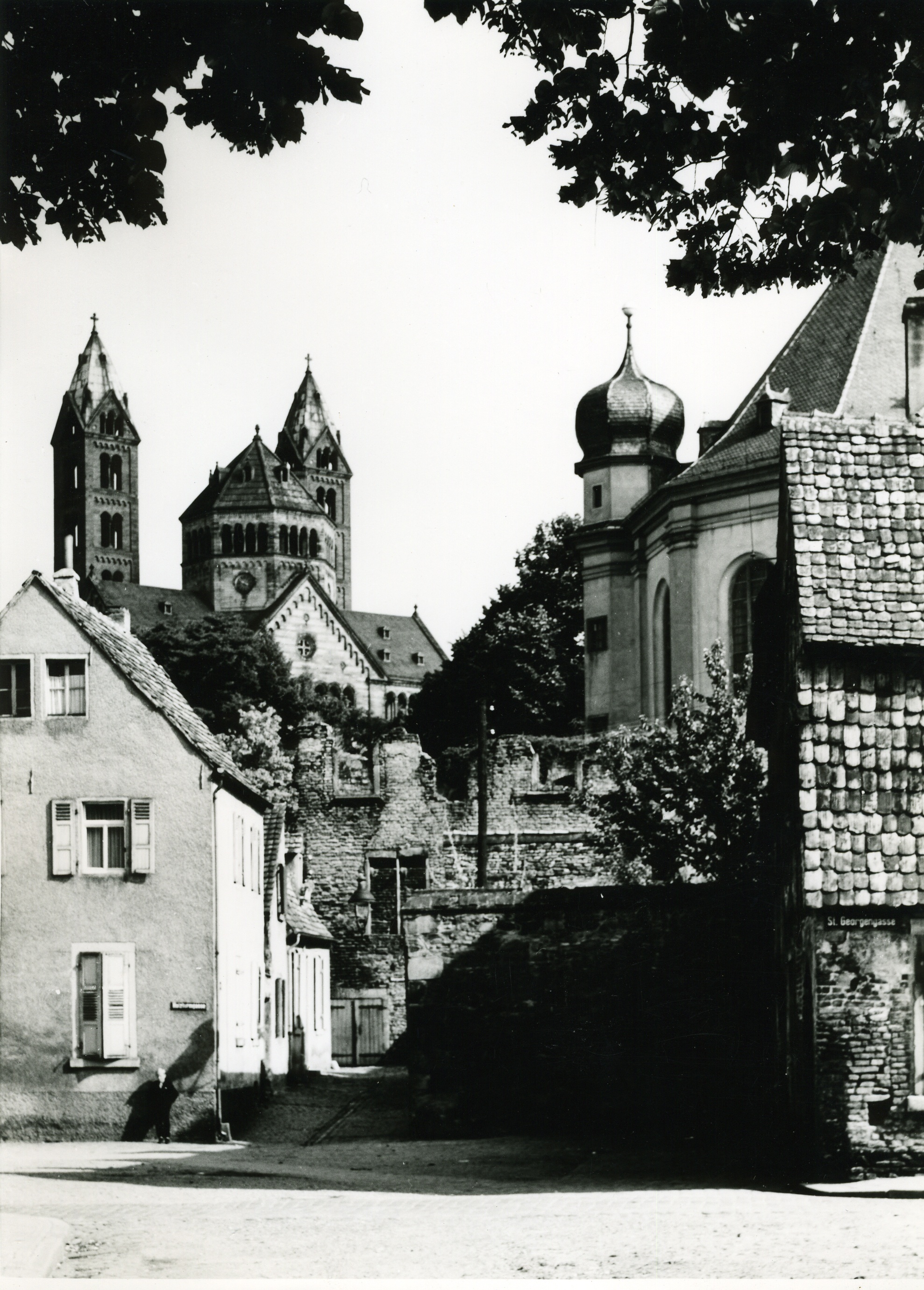 Fotografie "Kaiserdom Speyer (Ansicht Westfassade XV)" (Historisches Museum der Pfalz, Speyer CC BY-NC)