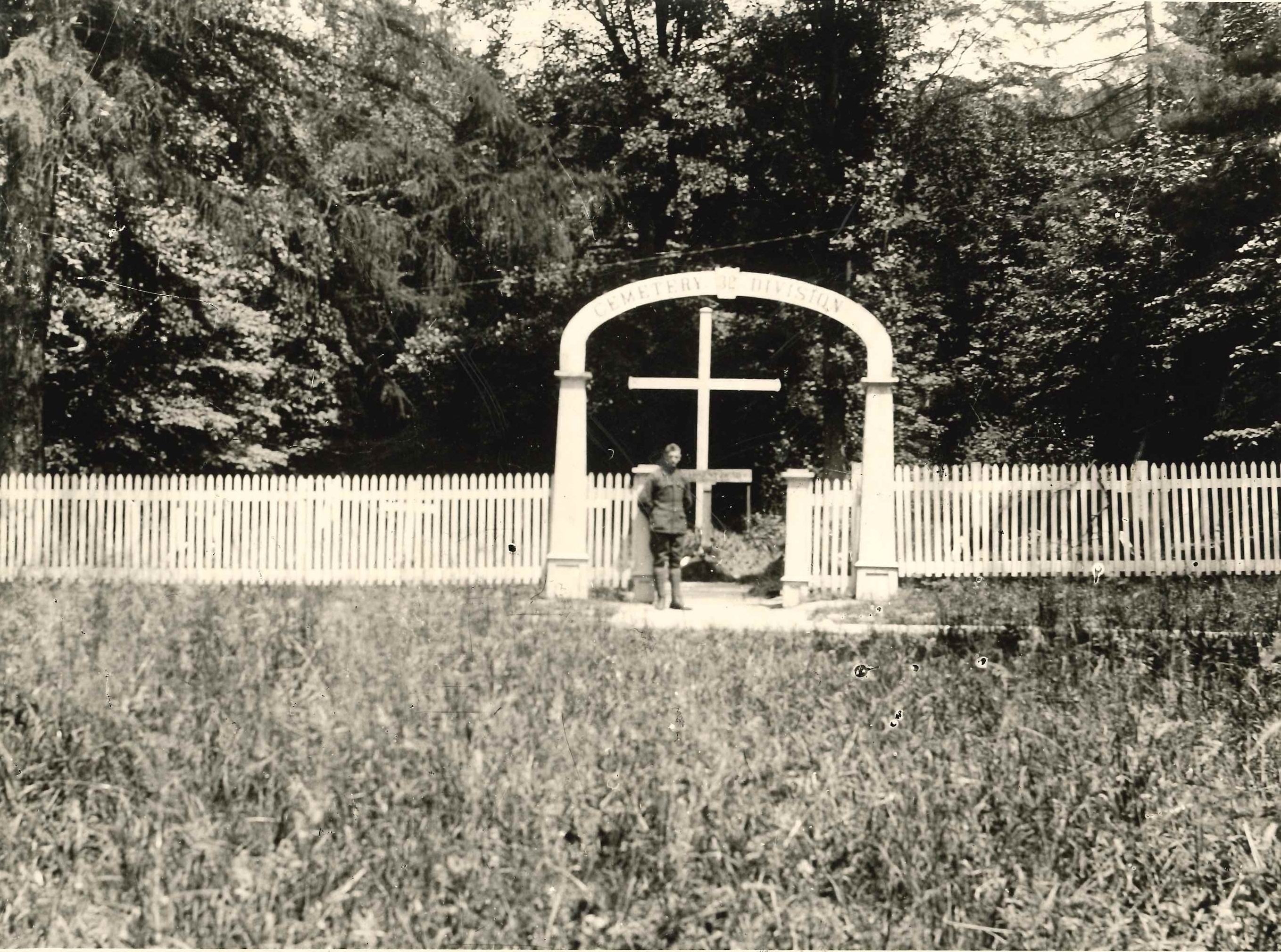 Amerikanischer Friedhof Sayn nach 1. Weltkrieg (Rheinisches Eisenkunstguss-Museum CC BY-NC-SA)