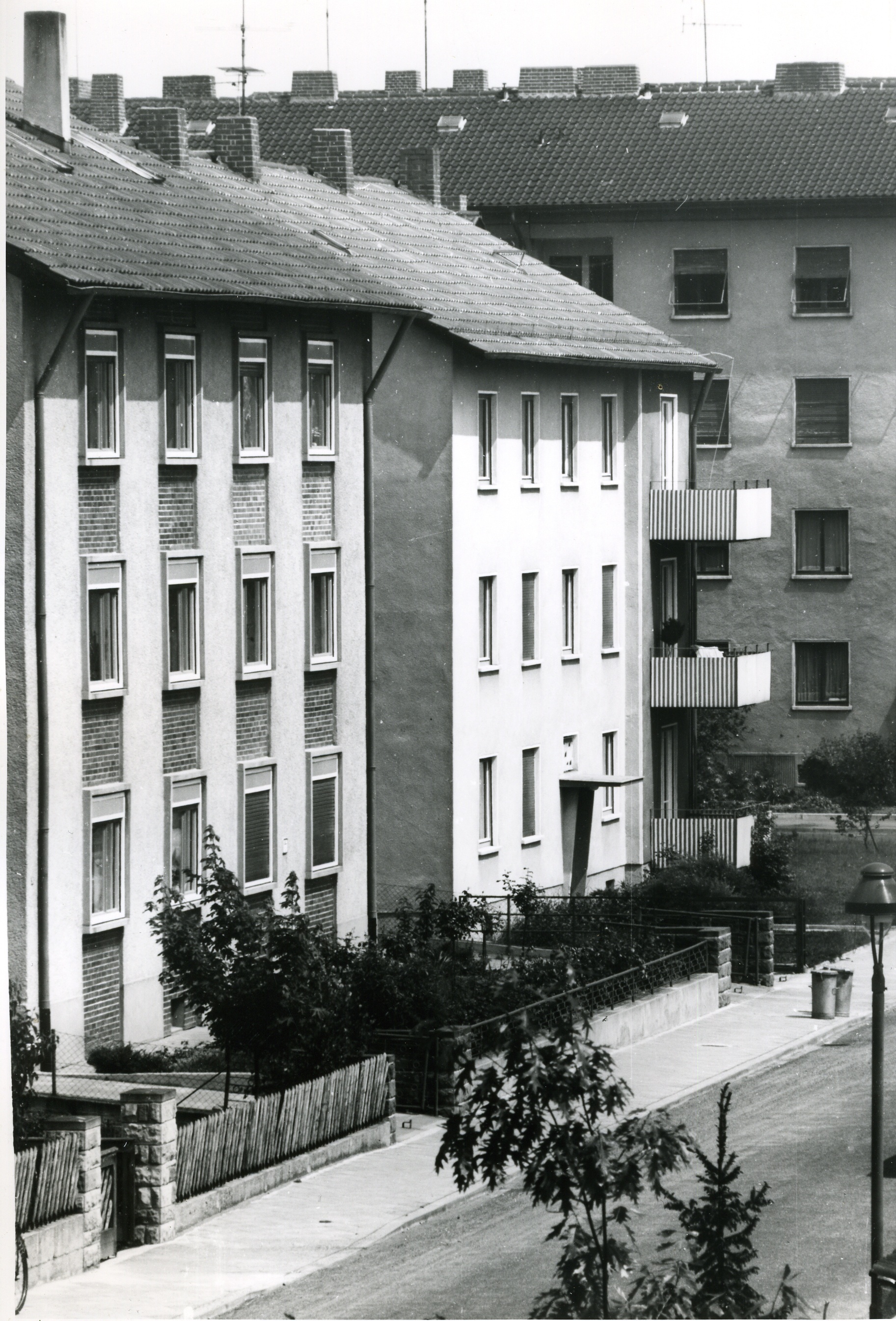Fotografie "GEWO-Häuser in Speyer West" (Historisches Museum der Pfalz, Speyer CC BY-NC)