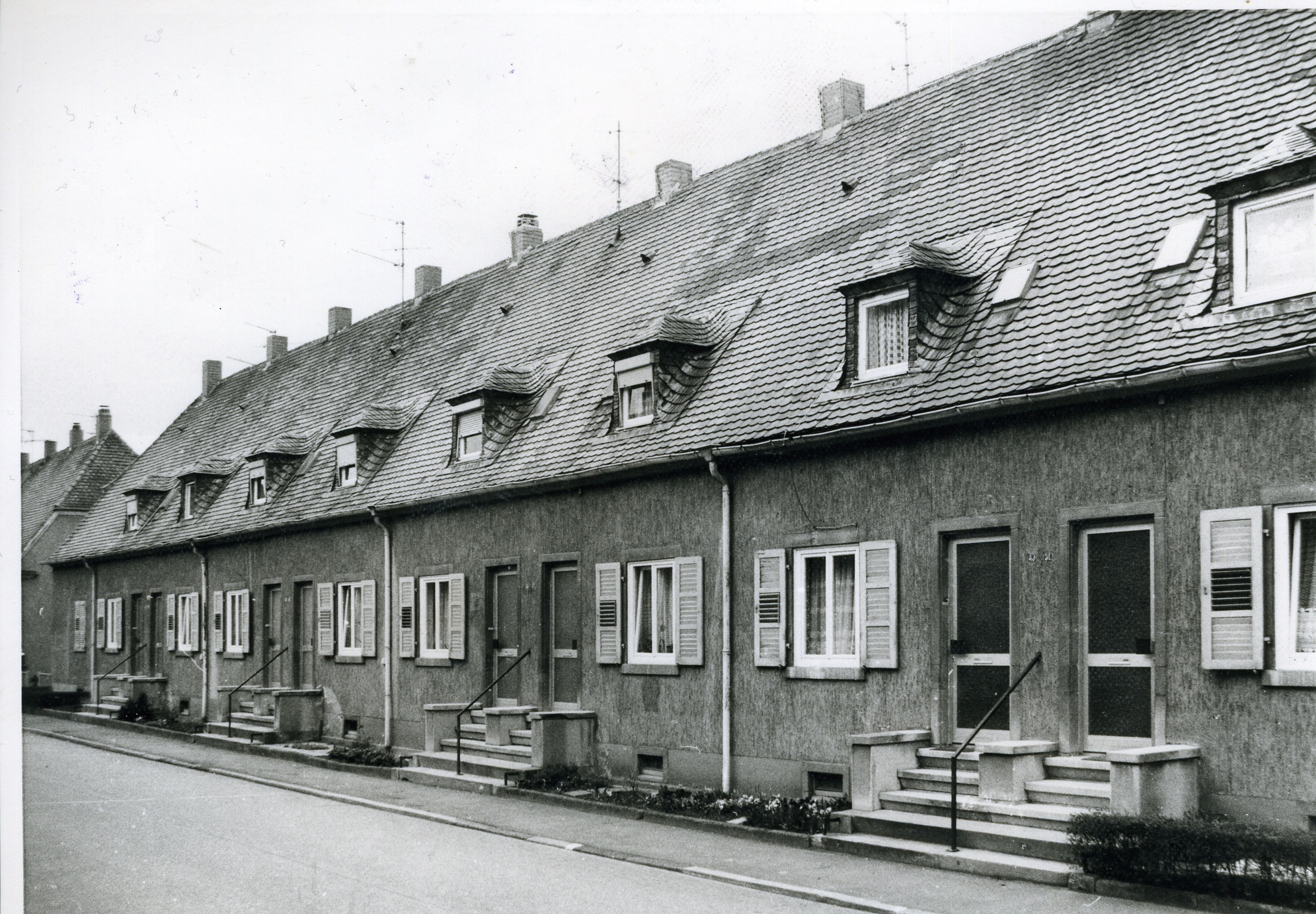 Fotografie "Siedlung am Woogbach - Eugen Jäger Straße (II)" (Historisches Museum der Pfalz, Speyer CC BY-NC)