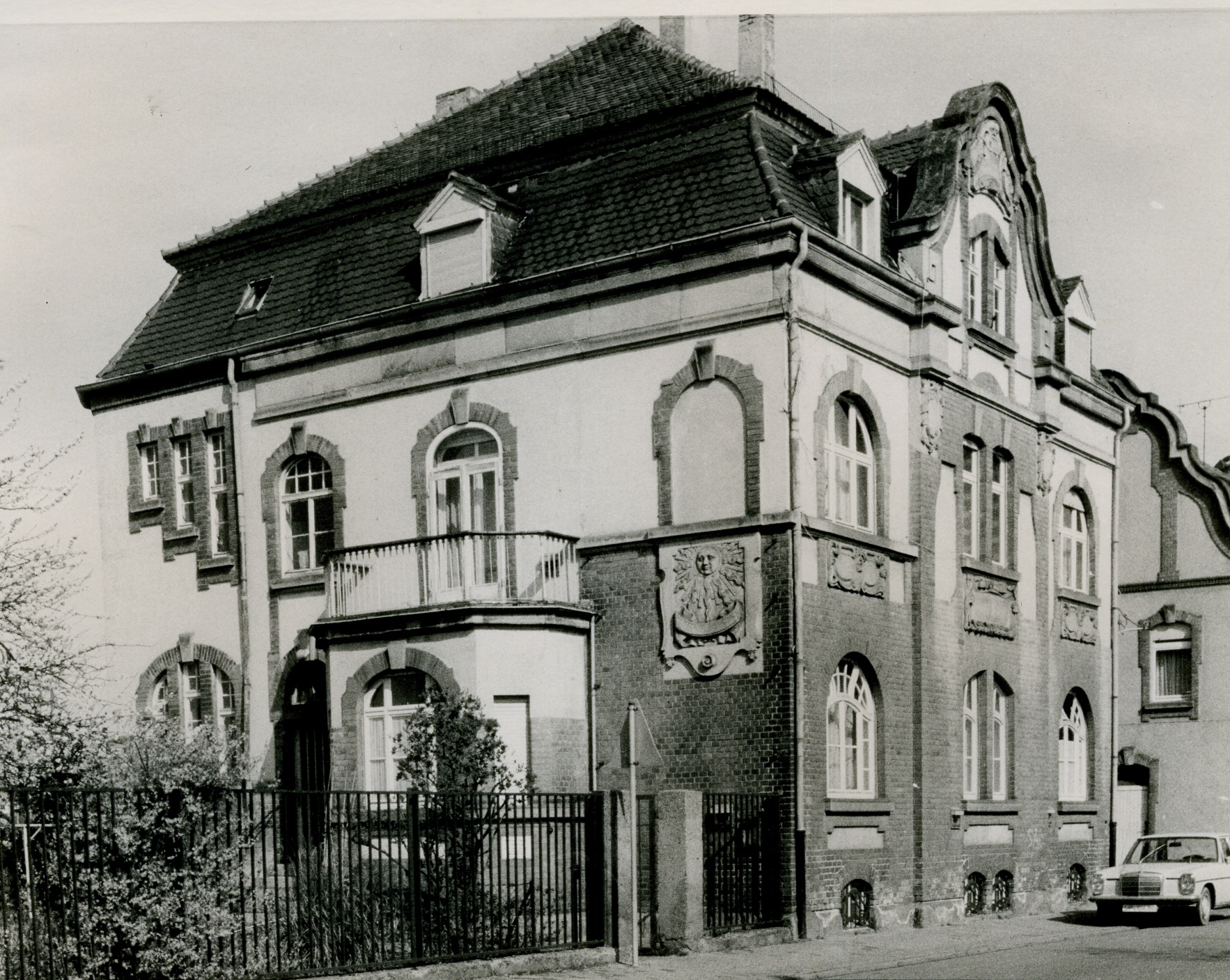 Fotografie "Verwaltungs- und Direktorenwohnhaus Ehem. Städtische Gasanstalt (II)" (Historisches Museum der Pfalz, Speyer CC BY-NC)
