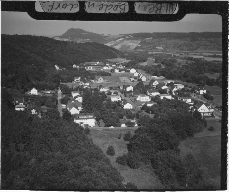 Luftbild Kurgebiet Bodendorf 1971 (Heimatmuseum und -Archiv Bad Bodendorf CC BY-NC-SA)