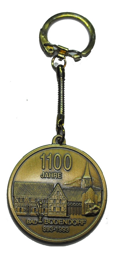 Schlüsselanhänger zum SWF Wandertag zur 1100 Jahrfeier Bad Bodendorf (Heimatmuseum und -Archiv Bad Bodendorf CC BY-NC-SA)