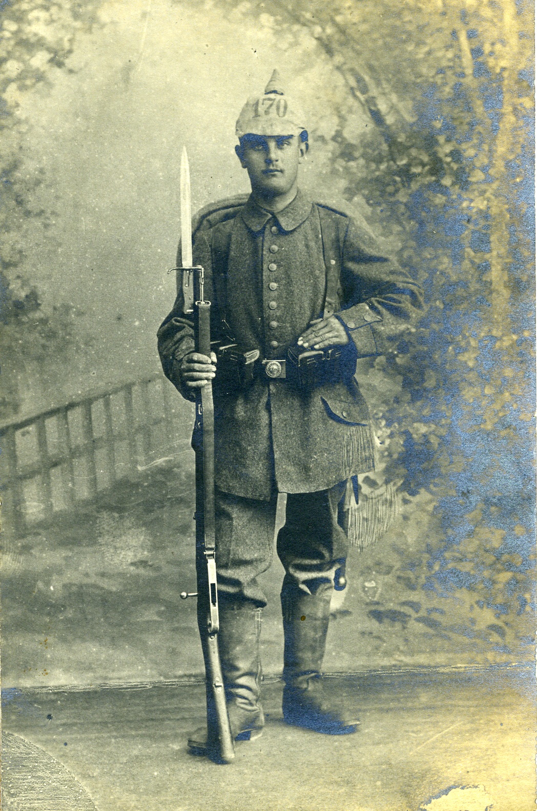 Postkarte Soldat mit Gewehr (Historisches Museum der Pfalz, Speyer CC BY)