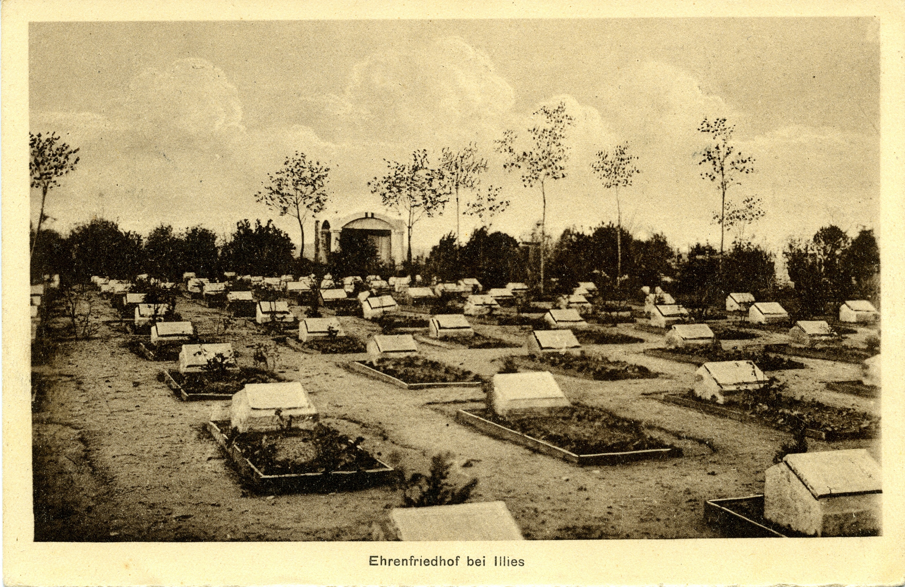 Postkarte "Ehrenfriedhof bei Illies" (Historisches Museum der Pfalz, Speyer CC BY)
